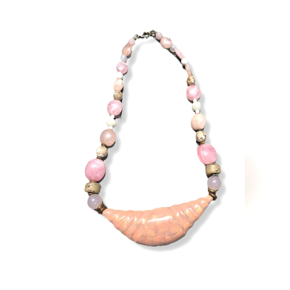 Vintage Women's Pink & Biege Beaded Pendant Necklace
